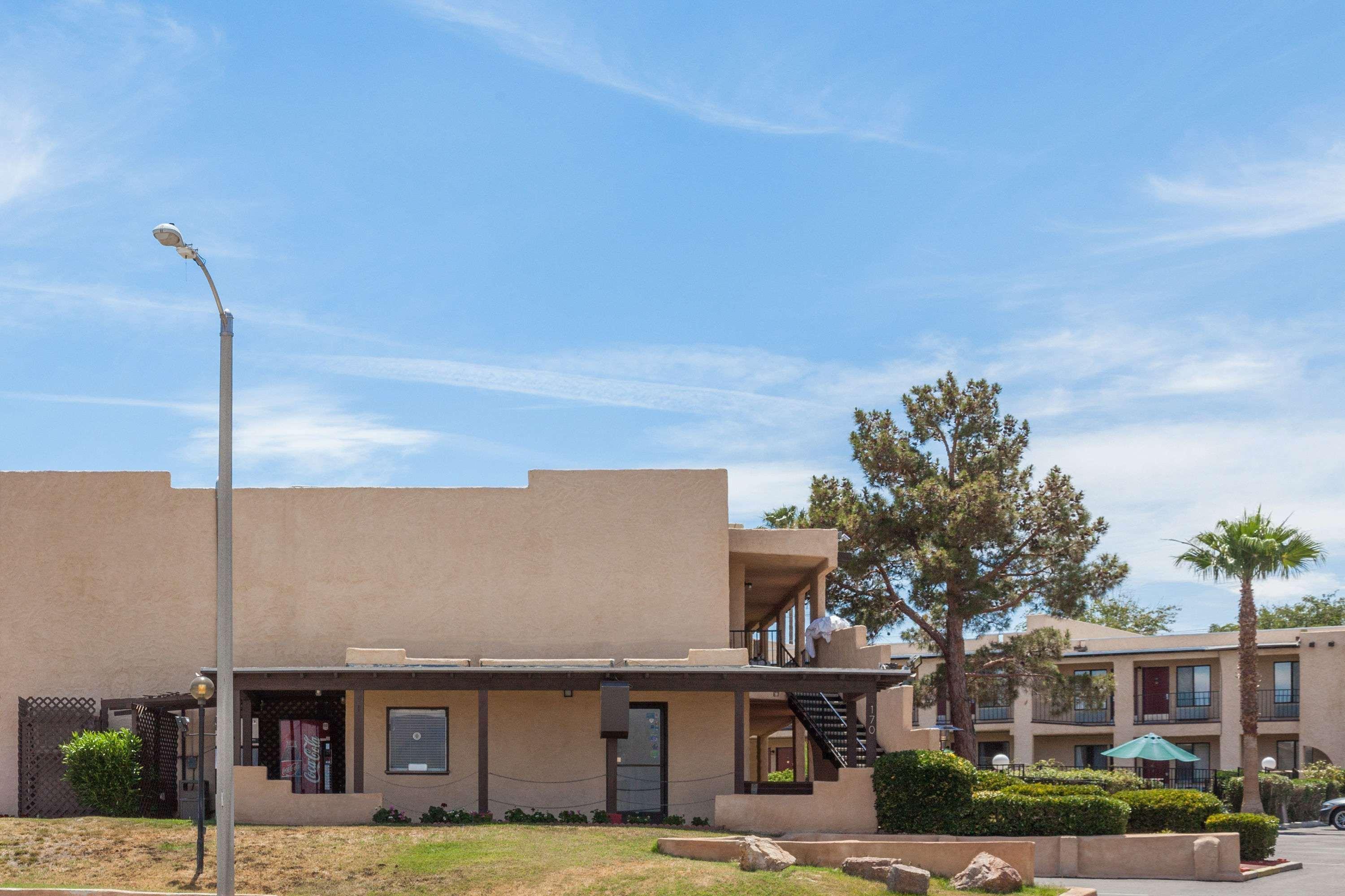 Hotel Super 8 By Wyndham Barstow Exterior foto