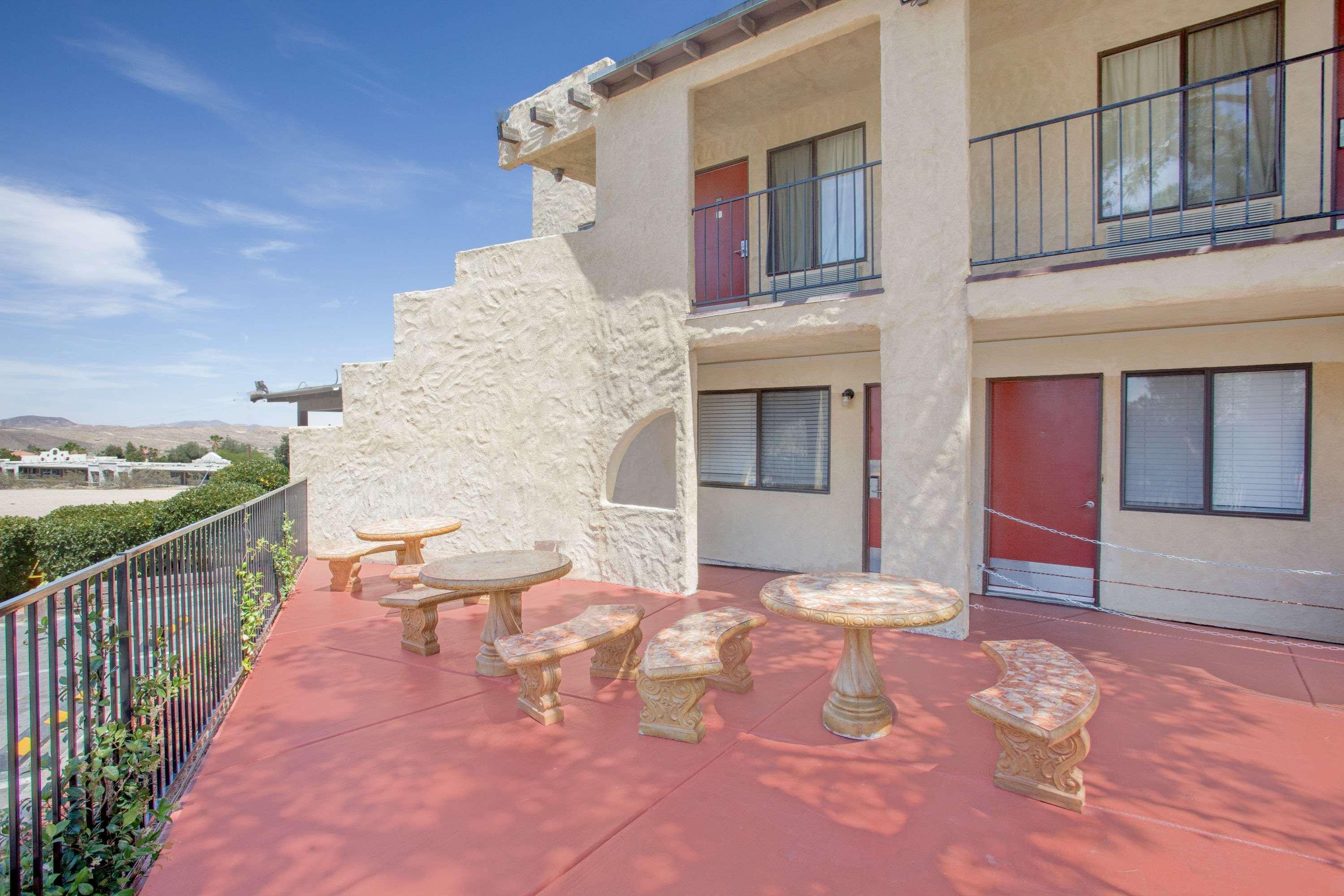 Hotel Super 8 By Wyndham Barstow Exterior foto